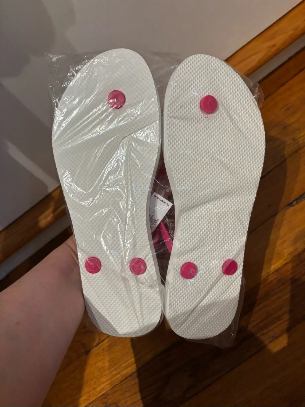 Old Navy Pink & White Striped Flip Flops - Women's Casual Sandals *NWT Size 7